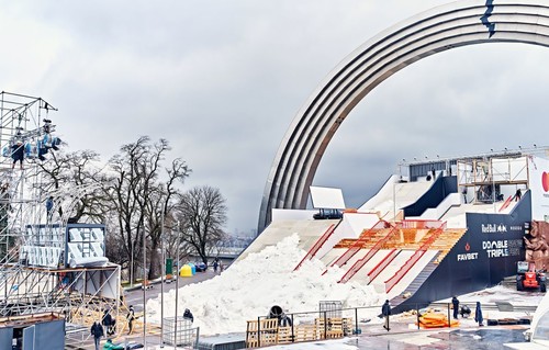 Дабл Трипл Snow Fest 2020. Шоу в Киеве. Смотреть онлайн. LIVE трансляция